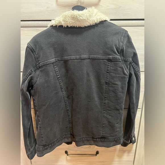 PacSun Denim Fur-Lined Jacket - Picture 2 of 2